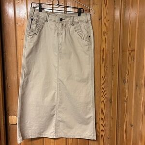 Maurices long straight khaki skirt size 7/8